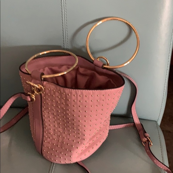 Gorgeous Pink & Gold Vegan Leather Bucket Bag - Picture 5 of 8